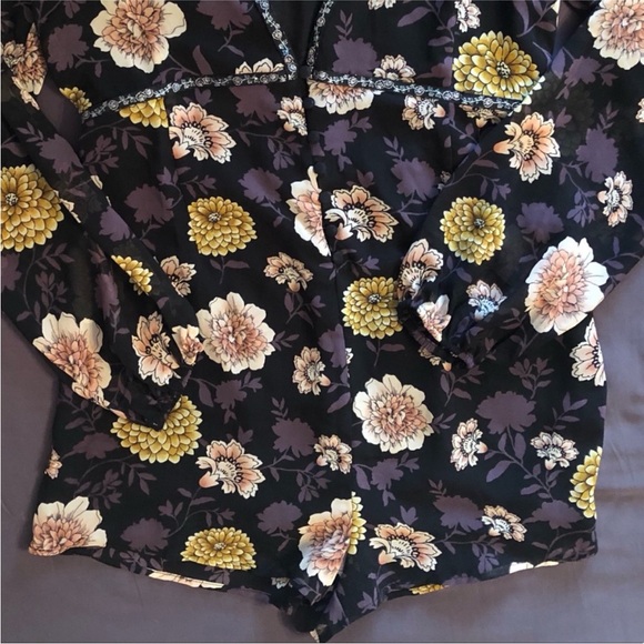 Floral romper - Picture 4 of 4